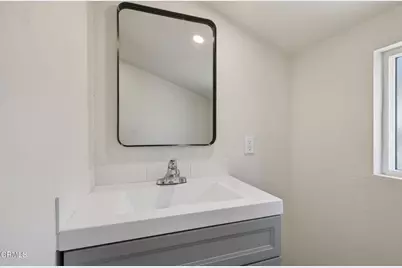 809 E Front Street, Ventura, CA 93001 - Photo 49