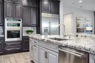 8300 Mariposa Ct, Los Angeles, CA 91304 - Photo 17