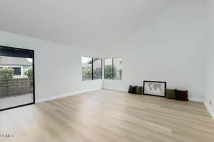 42025 Village 42, Camarillo, CA 93012 - Photo 17