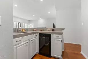 24006 Clarington Dr, West Hills, CA 91304 - Photo 27