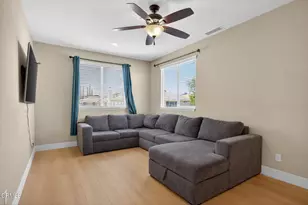 8514 Morningstar Ln, Canoga Park, CA 91304 - Photo 23