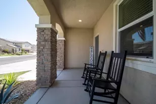 5829 Commonwealth Ave, Bakersfield, CA 93313 - Photo 3