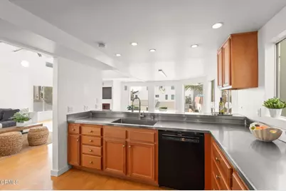 124 San Clemente Avenue, Oxnard, CA 93035 - Photo 15