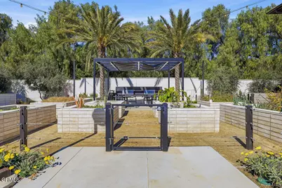 2579 Little Rock Lane, Simi Valley, CA 93065 - Photo 51