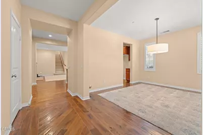 8265 Quartz Street, Ventura, CA 93004 - Photo 5