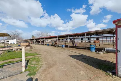 301 Sycamore Drive, Bakersfield, CA 93308 - Photo 45