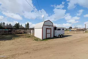 301 Sycamore Dr, Bakersfield, CA 93308 - Photo 35