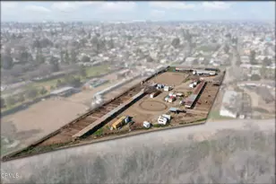 301 Sycamore Dr, Bakersfield, CA 93308 - Photo 37