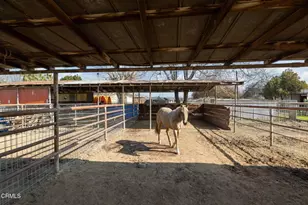 301 Sycamore Dr, Bakersfield, CA 93308 - Photo 11