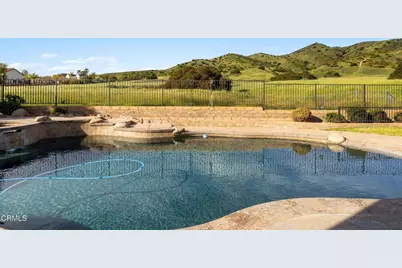 6051 Mescallero Place, Simi Valley, CA 93063 - Photo 31