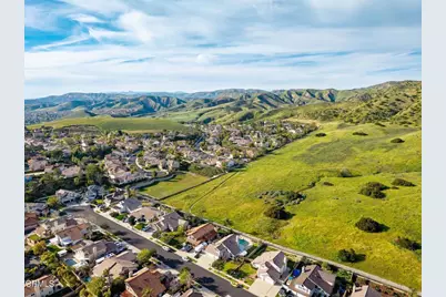 6051 Mescallero Place, Simi Valley, CA 93063 - Photo 53