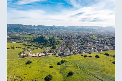 6051 Mescallero Place, Simi Valley, CA 93063 - Photo 43