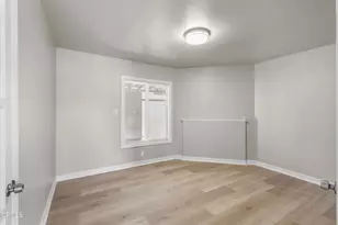 136 S Roosevelt Ave, Oxnard, CA 93030 - Photo 13