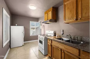 136 S Roosevelt Ave, Oxnard, CA 93030 - Photo 33