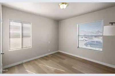 136 S Roosevelt Avenue, Oxnard, CA 93030 - Photo 23