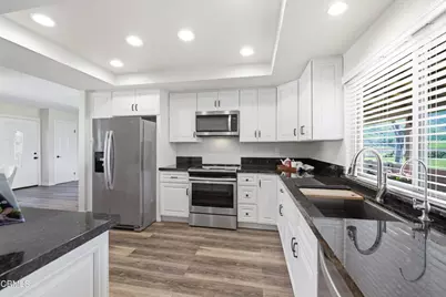 34120 Village 34, Camarillo, CA 93012 - Photo 17