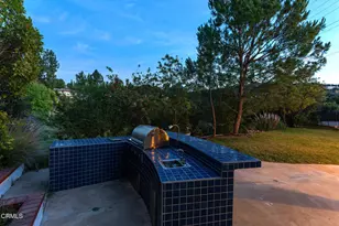 4174 Elm View Dr, Los Angeles, CA 91316 - Photo 37