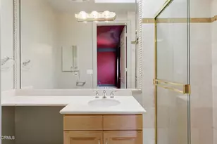 4174 Elm View Dr, Los Angeles, CA 91316 - Photo 29