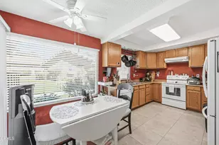 13221 Village 13, Camarillo, CA 93012 - Photo 9