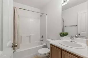 2916 Esperanza Way, Simi Valley, CA 93063 - Photo 27