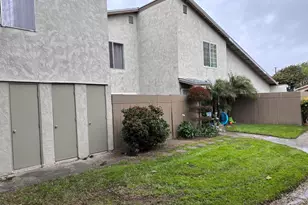 1431 Casa San Carlos Ln, Oxnard, CA 93033 - Photo 3