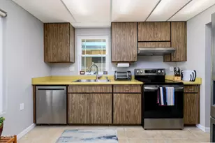 11251 Village 11, Camarillo, CA 93012 - Photo 23