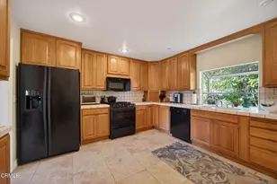 49 Brea Ct, Camarillo, CA 93010 - Photo 13