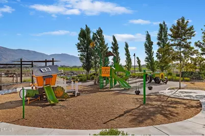 1991 Pomegranate Street, Santa Paula, CA 93060 - Photo 43