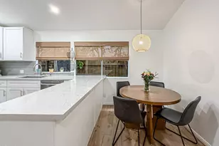 5465 Newcastle Ave, Encino, CA 91316 - Photo 11