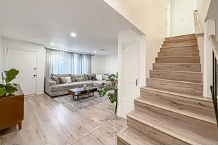 5465 Newcastle Ave, Encino, CA 91316 - Photo 13