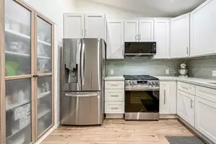 5465 Newcastle Ave, Encino, CA 91316 - Photo 7