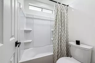 5465 Newcastle Ave, Encino, CA 91316 - Photo 29