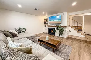 5465 Newcastle Ave, Encino, CA 91316 - Photo 1