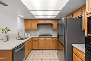 3807 Olivo Ct, Camarillo, CA 93010 - Photo 7