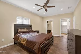 10755 Wheatland Ave, Sunland, CA 91040 - Photo 37