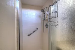 69 University Ave, Ventura, CA 93003 - Photo 31