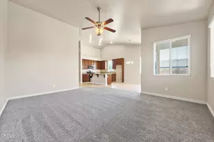 9014 Cadbury Dr, Bakersfield, CA 93311 - Photo 13