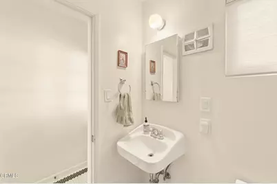 33 Monterey Drive, Oak View, CA 93022 - Photo 17