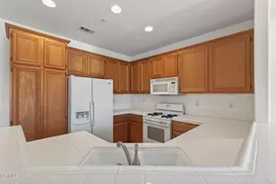 2389 N Ventura Ave, Ventura, CA 93001 - Photo 13