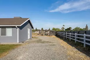 4438 Cannon St, Bakersfield, CA 93314 - Photo 3