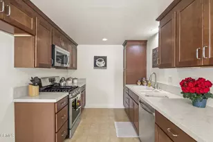 9417 9419 Petit Ct, Ventura, CA 93004 - Photo 11