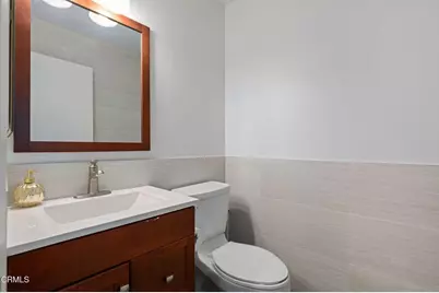 1280 Seacliff Court #2, Ventura, CA 93003 - Photo 17