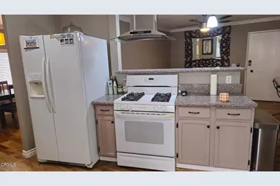 182 Calle De La Rosa #182, Camarillo, CA 93012 - Photo 17