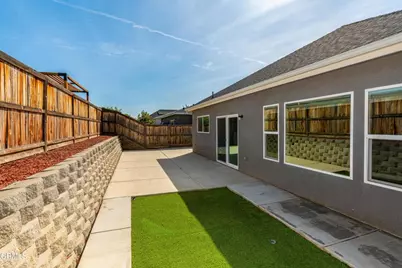9634 Silver Falls Lane, Shafter, CA 93263 - Photo 21