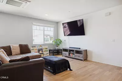 2800 Wagon Wheel Road #304, Oxnard, CA 93036 - Photo 9