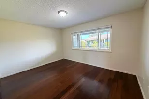 137 E Garden Green, Port Hueneme, CA 93041 - Photo 7