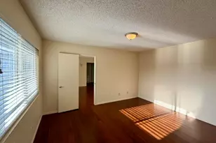 137 E Garden Green, Port Hueneme, CA 93041 - Photo 9