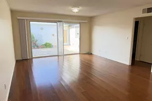 137 E Garden Green, Port Hueneme, CA 93041 - Photo 3