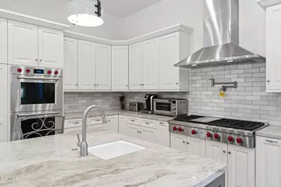 395 Sherwood Court, Thousand Oaks, CA 91361 - Photo 15