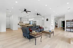 395 Sherwood Ct, Thousand Oaks, CA 91361 - Photo 11